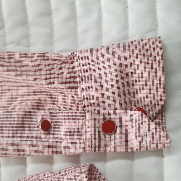 Shirt - Picture 2 of 8